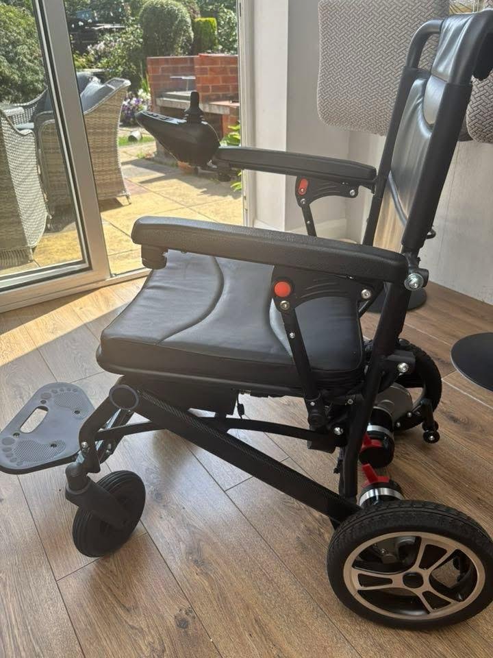 AΒ lightweight foldable electric wheelchair